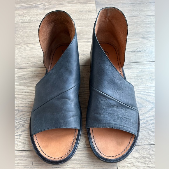 Free People Black Leather Mont Blanc Open-Toe Flats - Picture 5 of 8